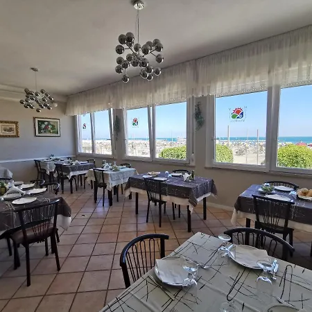 Vistamare Viserba 2* 리미니