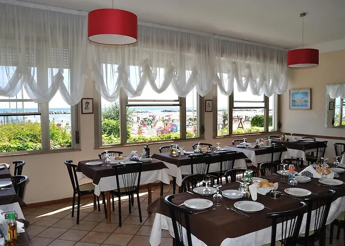 Vistamare Viserba 2* 리미니