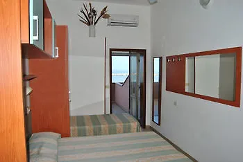 Szálloda Vistamare Viserba Rimini