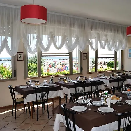 Vistamare Viserba 2* Rimini